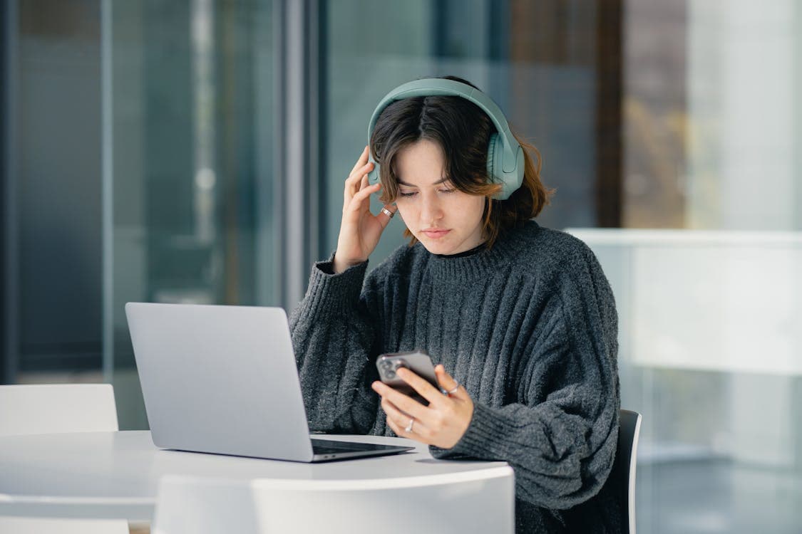 Playlist nhạc chill để học tập và làm việc hiệu quả