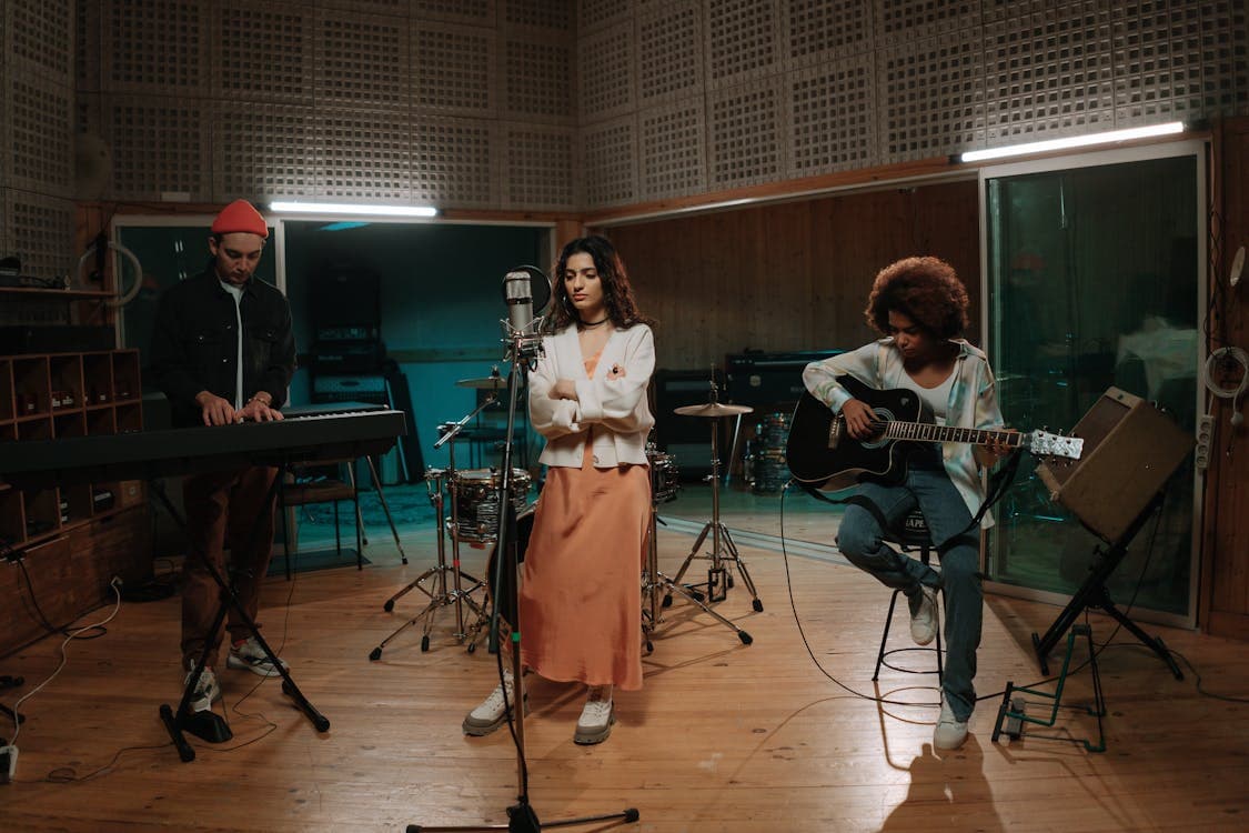 Quản lý phòng nhạc: Hướng dẫn đầy đủ cho người mới