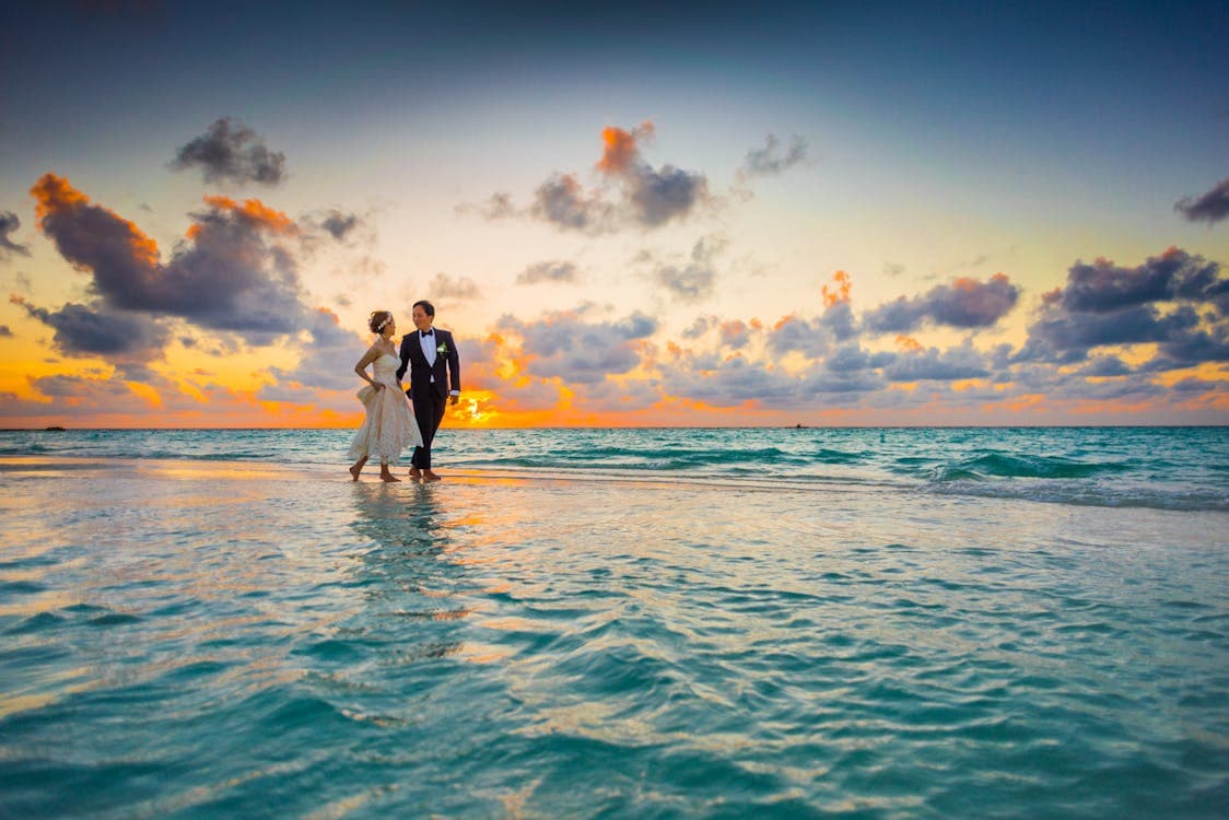 Wedding Music: How to Build the Perfect Playlist for Every Part of the Reception